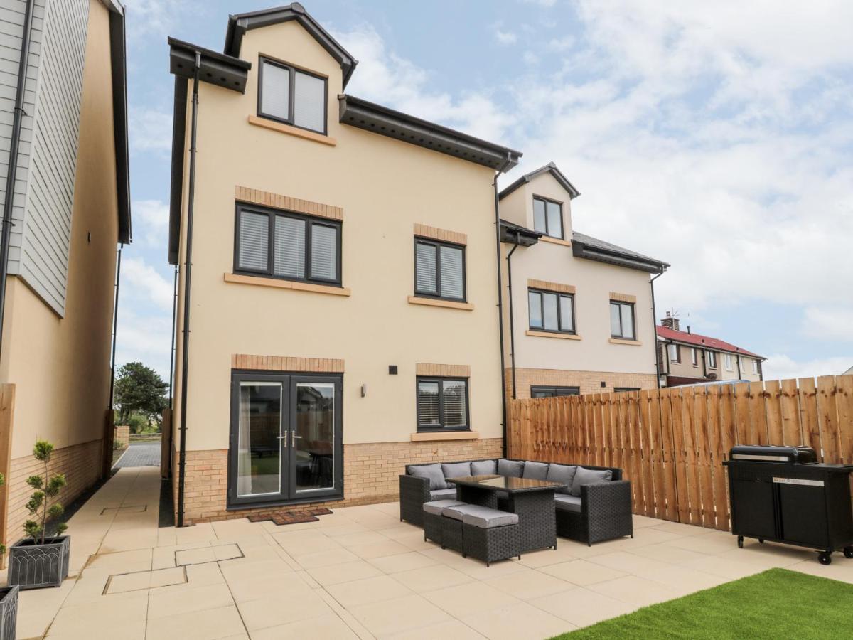 Amble Views Villa Morpeth Exterior foto